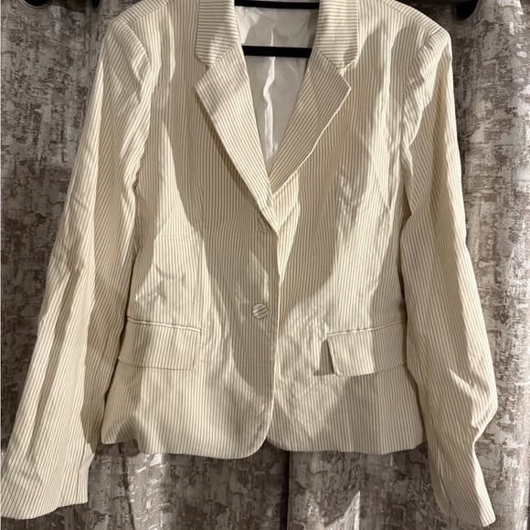 Nordstrom Cream Women's Blazer - Picture 3 of 4